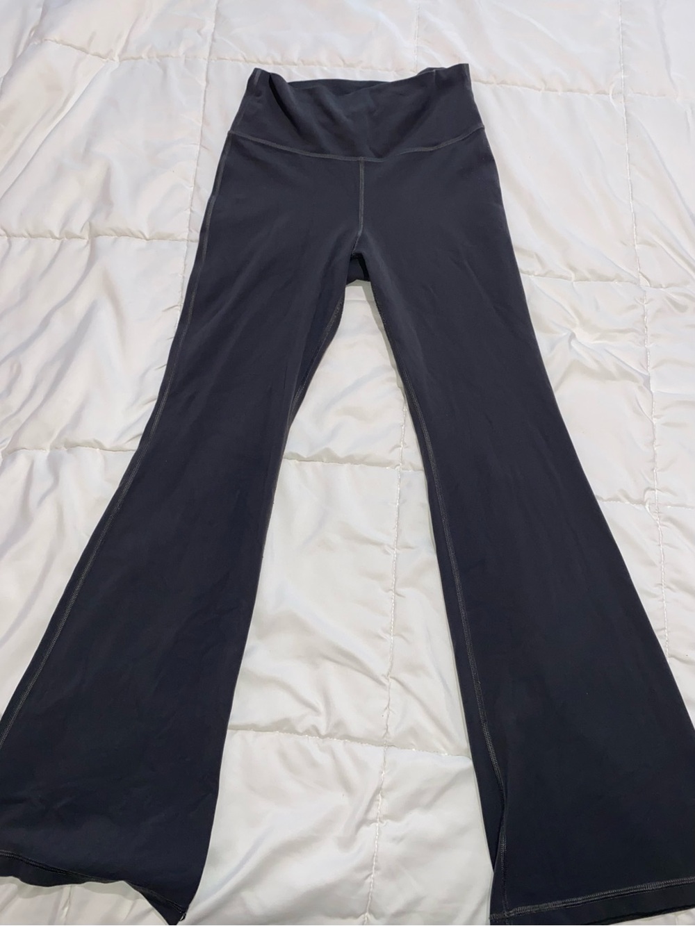 Aritzia butter flare leggings